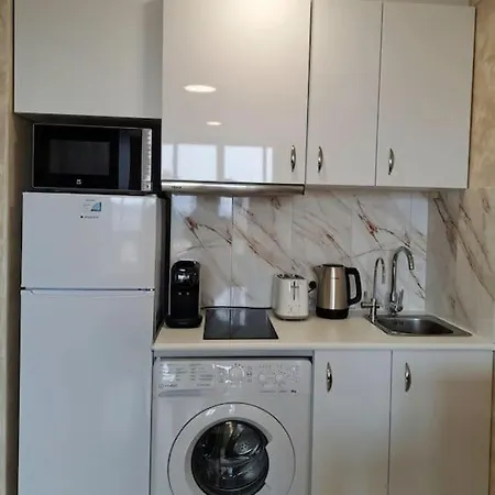 Cozy Studio With Sea View Apartment