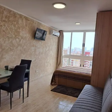 Cozy Studio With Sea View Appartement Benidorm